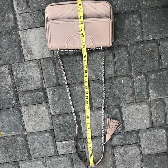 Tory Burch Fleming Distressed Flap Shoulder Bag - Picture 3 of 8